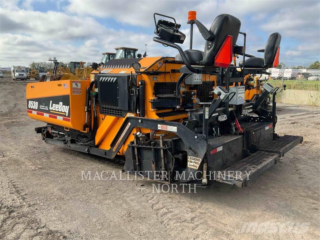LeeBoy 8530 Asfaltudlæggere