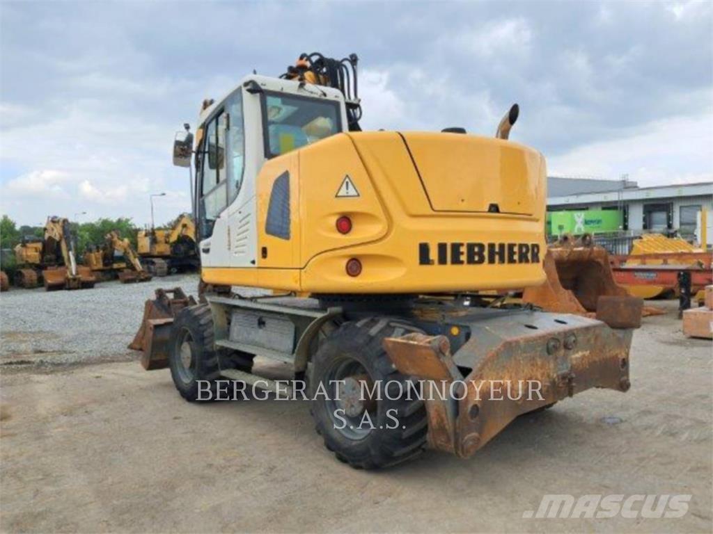 Liebherr A914 Gravemaskiner på hjul