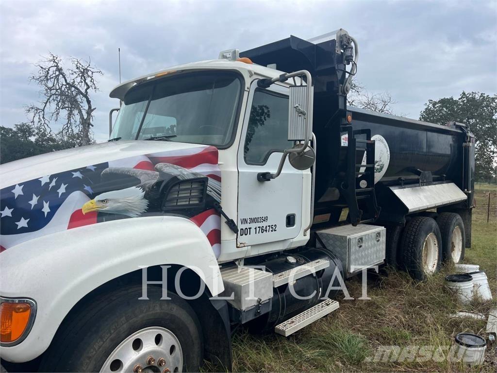 Mack GRANITE CV713 Andre lastbiler