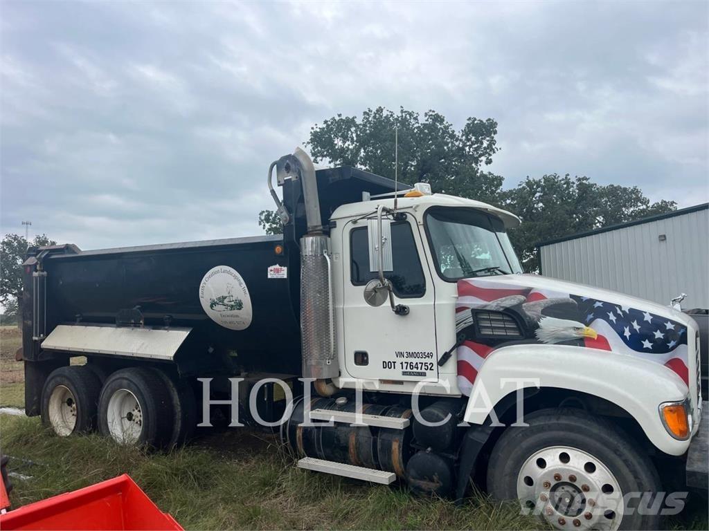 Mack GRANITE CV713 Andre lastbiler