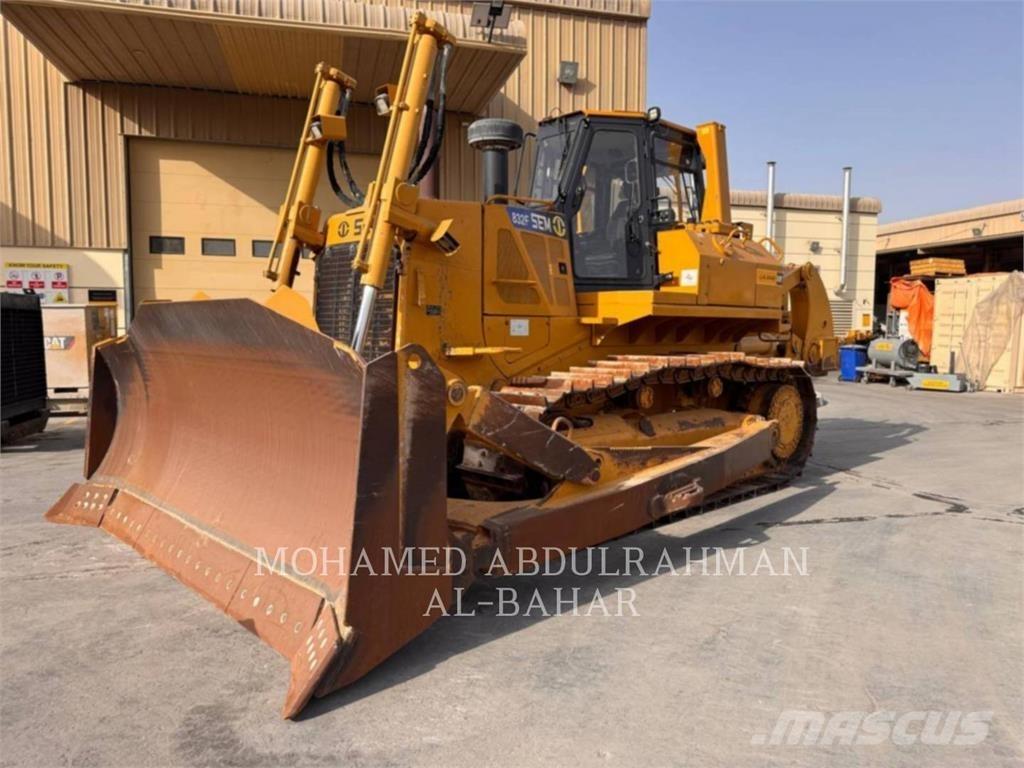 SEM MACHINERY SEM 832F Bulldozer på larvebånd