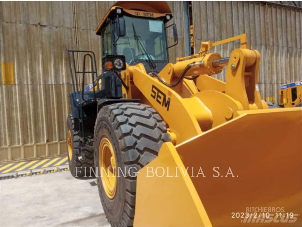 SEM MACHINERY SEM668D Læssemaskiner på hjul
