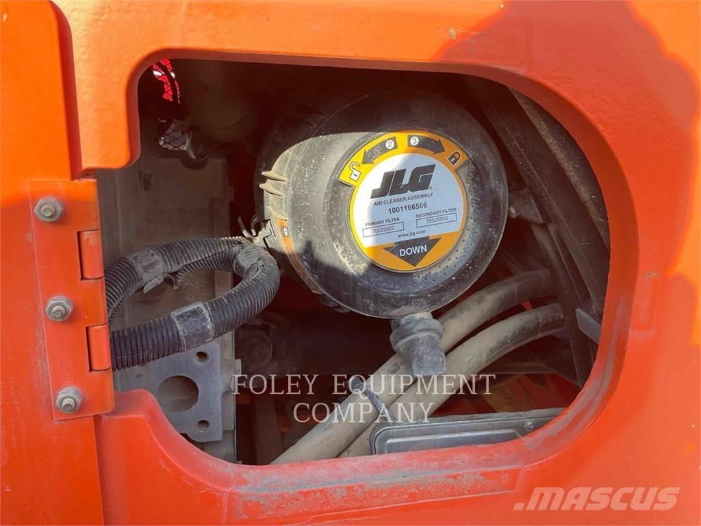 SkyTrak 8042 Teleskoplæssere