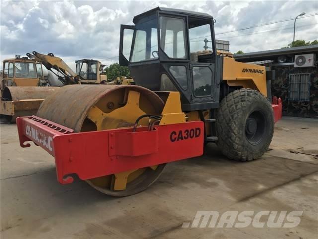 Dynapac CA 30 D Enkelt tromle