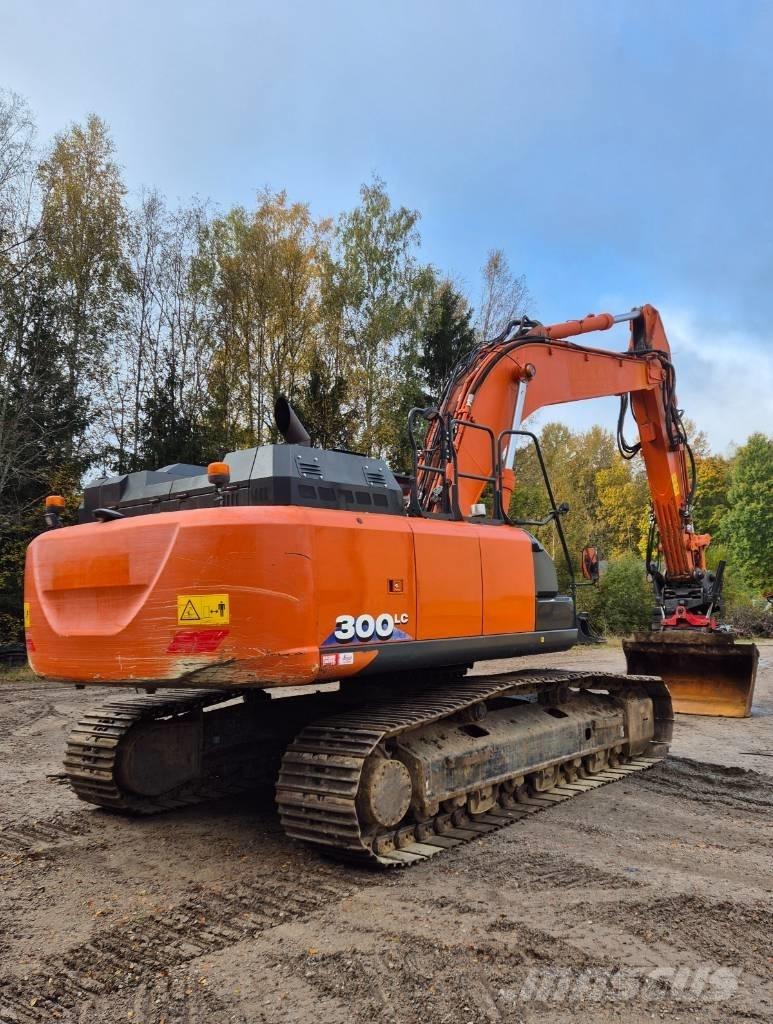 Hitachi ZX 300 LC-6 Gravemaskiner på larvebånd