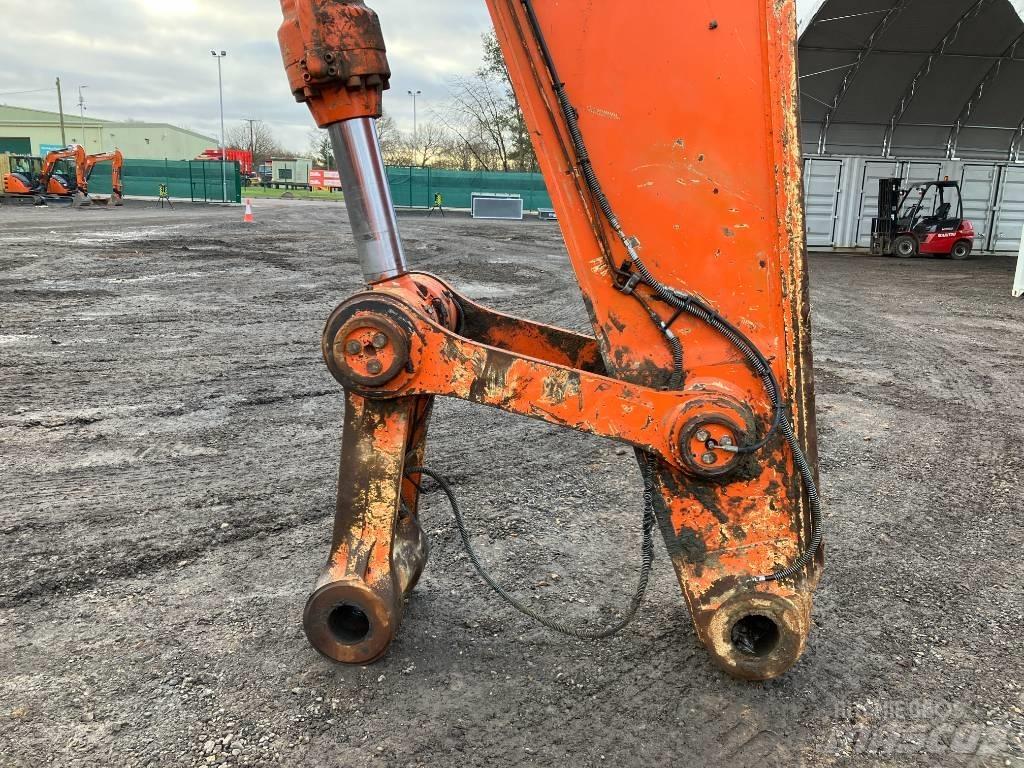 Hitachi ZX670LCH-5B Gravemaskiner på larvebånd