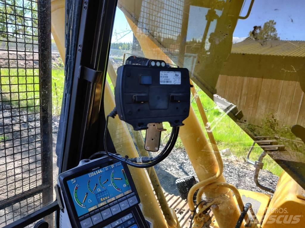 Komatsu HB215LC-1 Gravemaskiner på larvebånd
