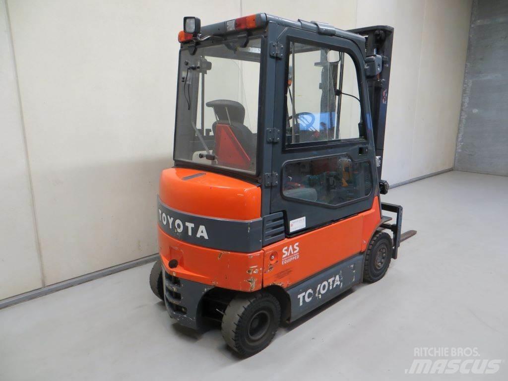 Toyota 7FBMF20 El gaffeltrucks