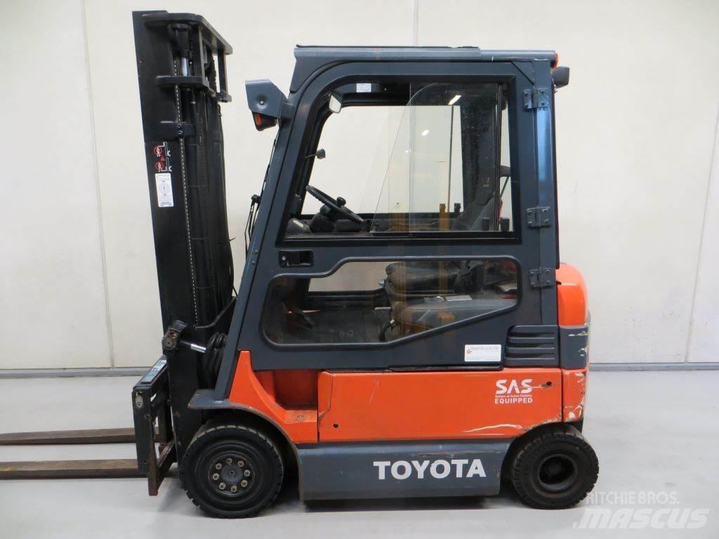 Toyota 7FBMF20 El gaffeltrucks