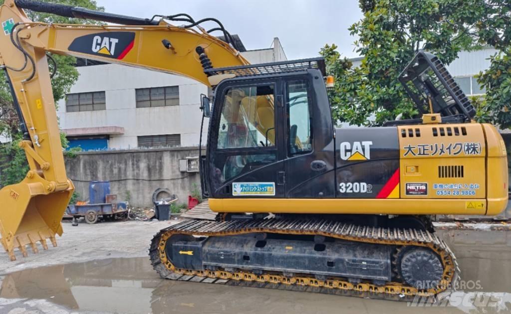CAT 320 D2 Gravemaskiner på larvebånd