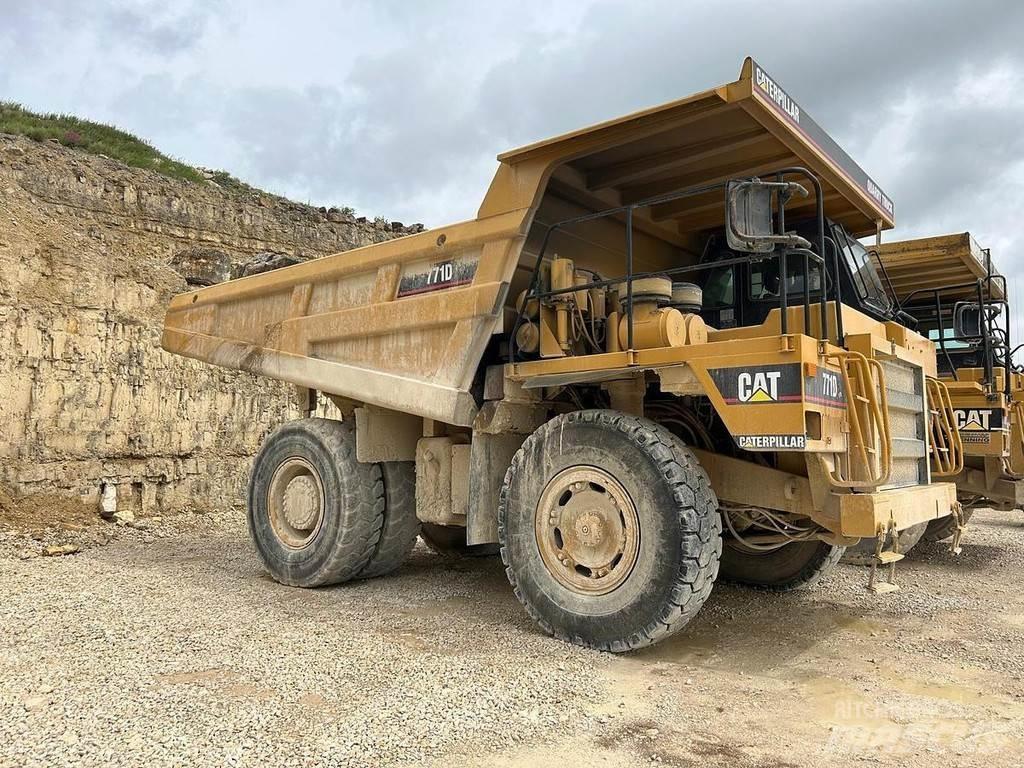 CAT 771D Dumpere