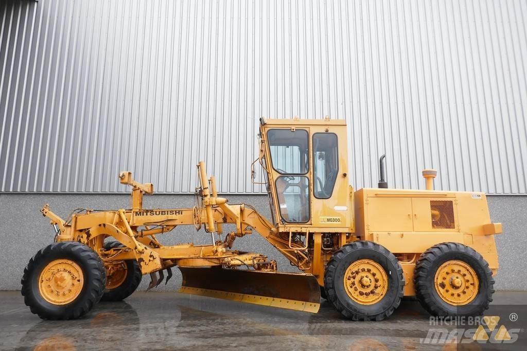 Mitsubishi MG300 Vejhøvle / Gradere