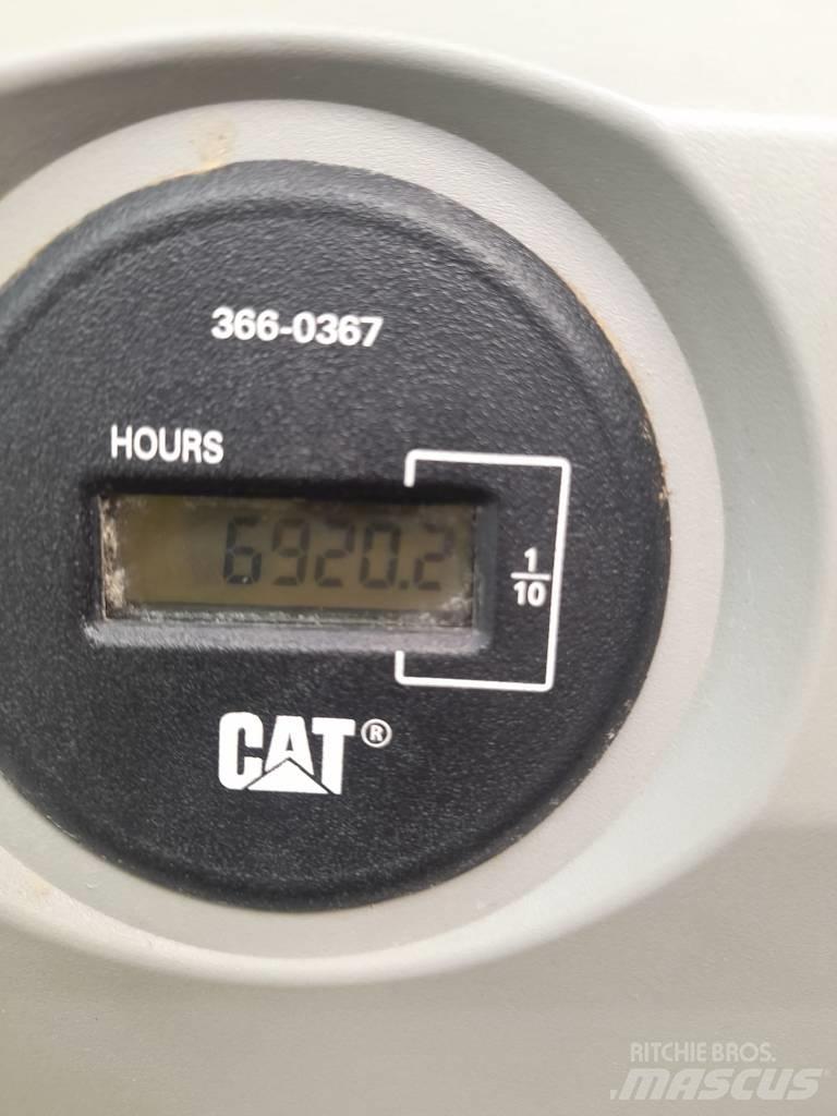 CAT 326 F Gravemaskiner på larvebånd