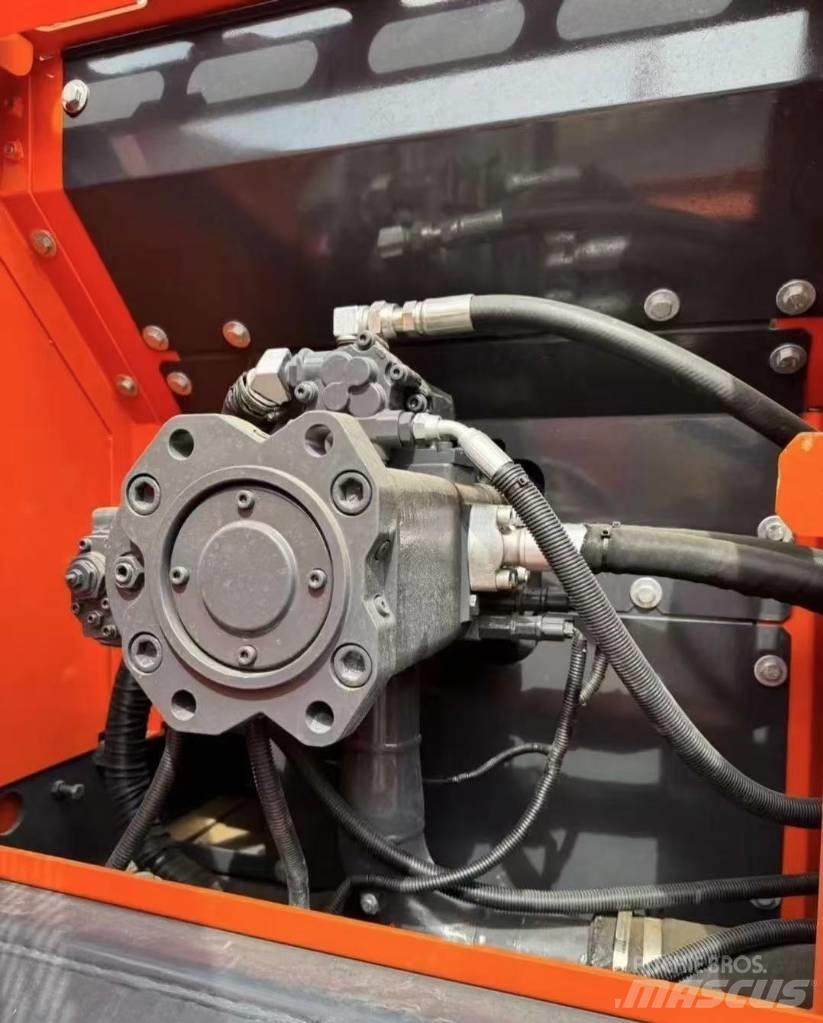 Doosan DX 225 Gravemaskiner på larvebånd