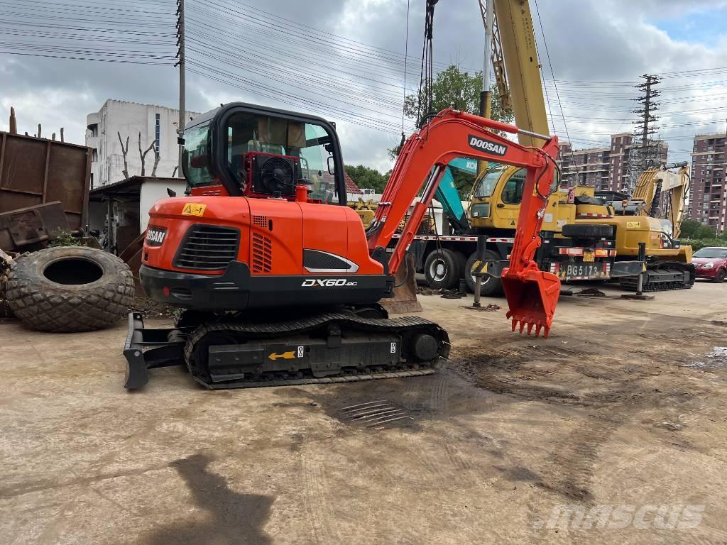 Doosan DX60 Gravemaskiner på larvebånd