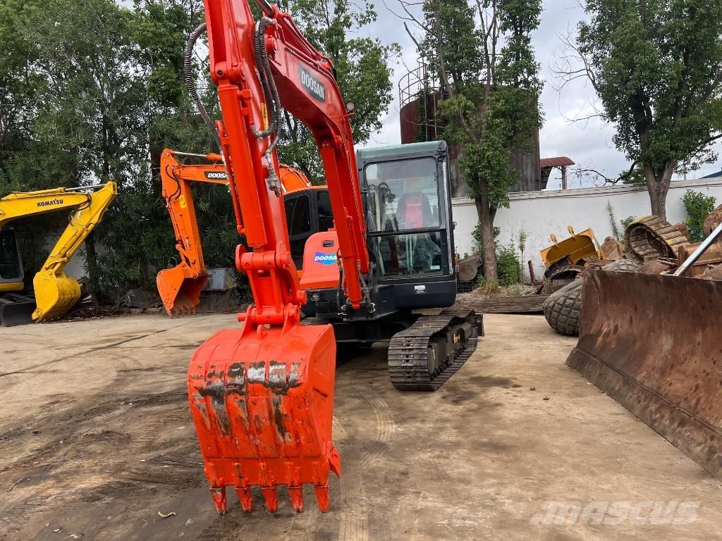 Doosan DX60 Gravemaskiner på larvebånd