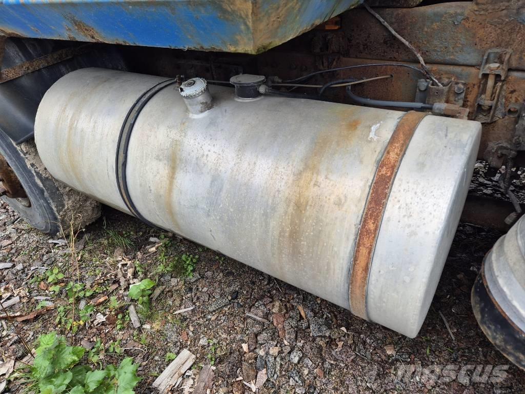 Sisu E14 Lastbiler med tip
