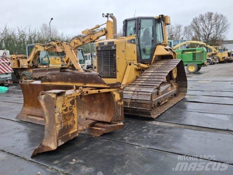 CAT D6N Bulldozer på larvebånd
