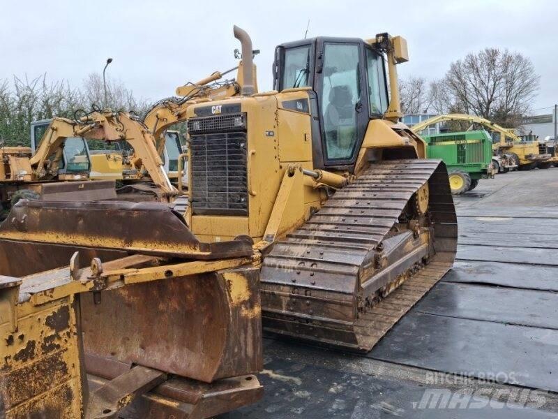 CAT D6N Bulldozer på larvebånd