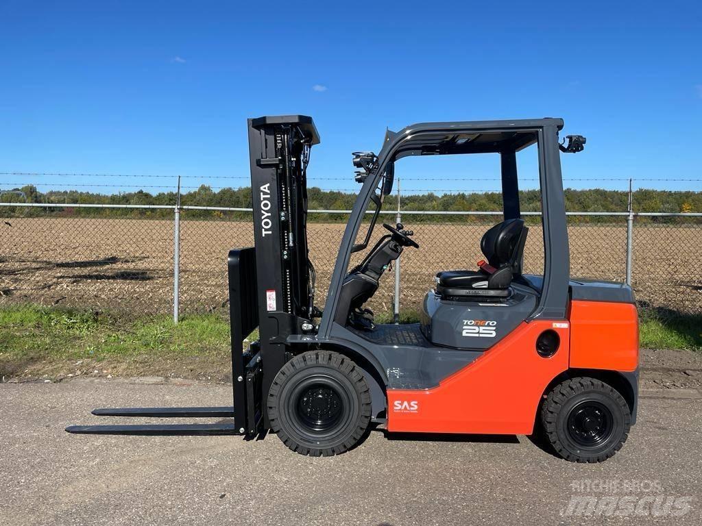 Toyota 8 FD F 25 Diesel gaffeltrucks