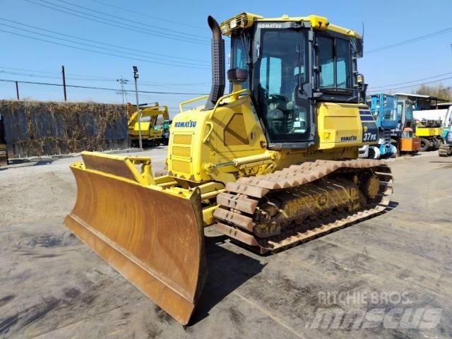 Komatsu D37PX-23 Bulldozer på larvebånd