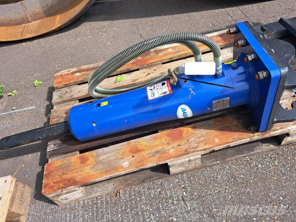Daemo E40 with CW05 Hydraulik / Trykluft hammere