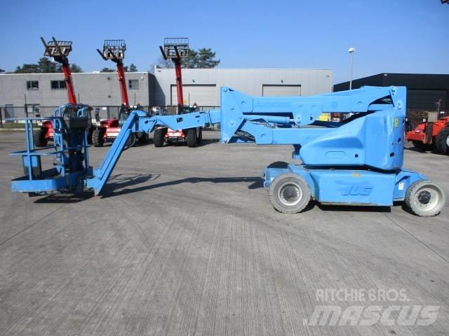 JLG E 400 AJP (848) Bomlifte med knækarm