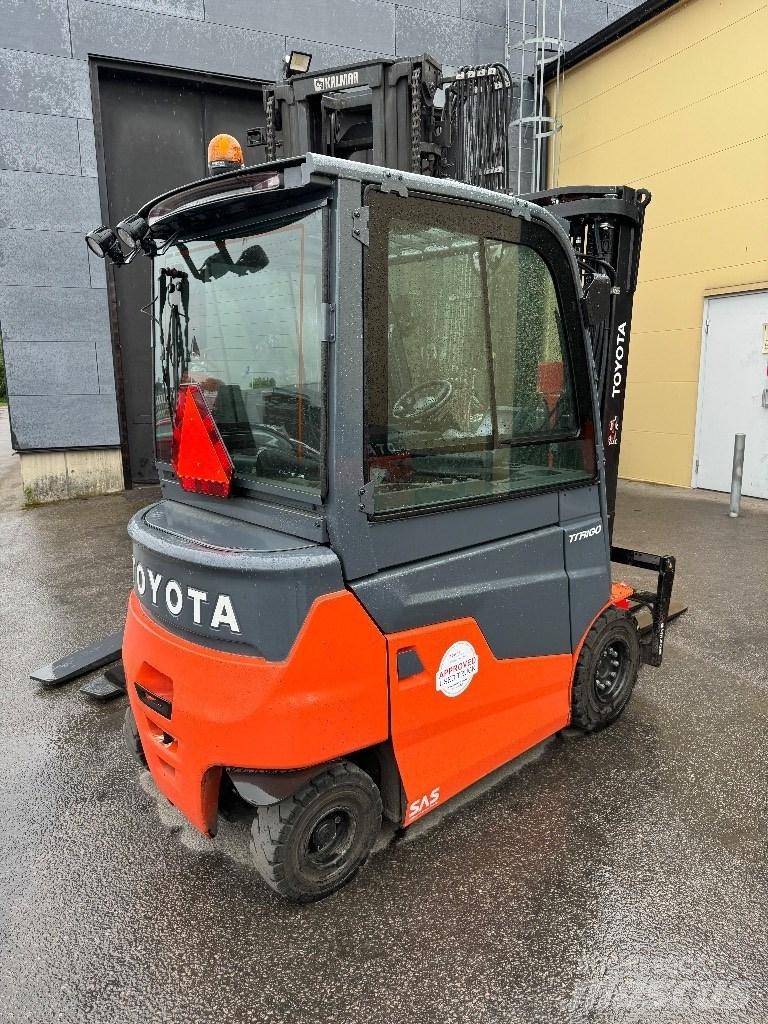 Toyota 9FBMK30T El gaffeltrucks