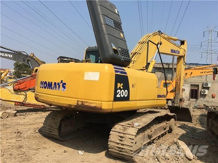 Komatsu PC 200-8 Gravemaskiner på larvebånd