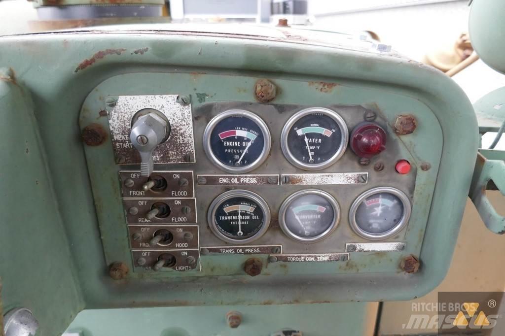 CAT D7F Ex-army Bulldozer på larvebånd