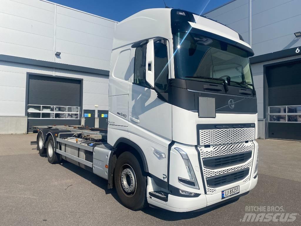 Volvo FH 540 Lastbiler med containerramme / veksellad