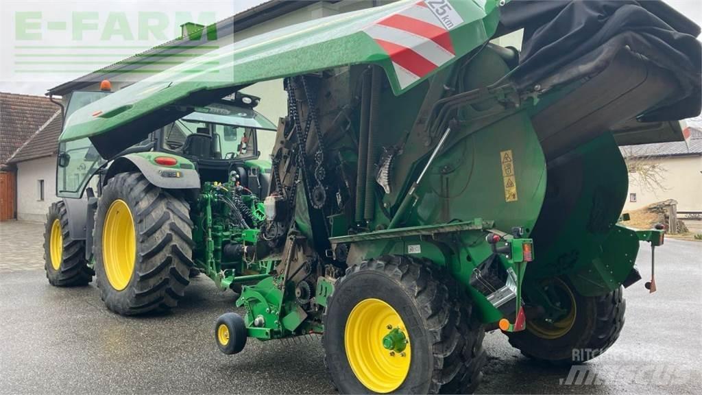 John Deere V461R Pressere til firkantede baller