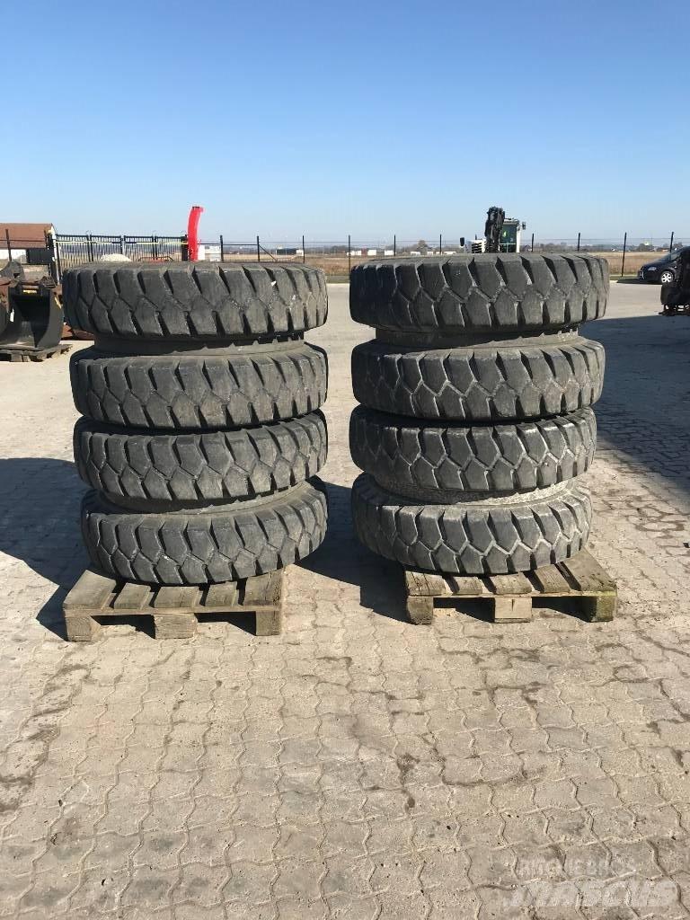 Dunlop 365/80R20 Dæk, hjul og fælge