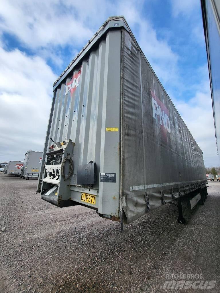 Krone Curtain Nordic Semi-trailer med Gardinsider