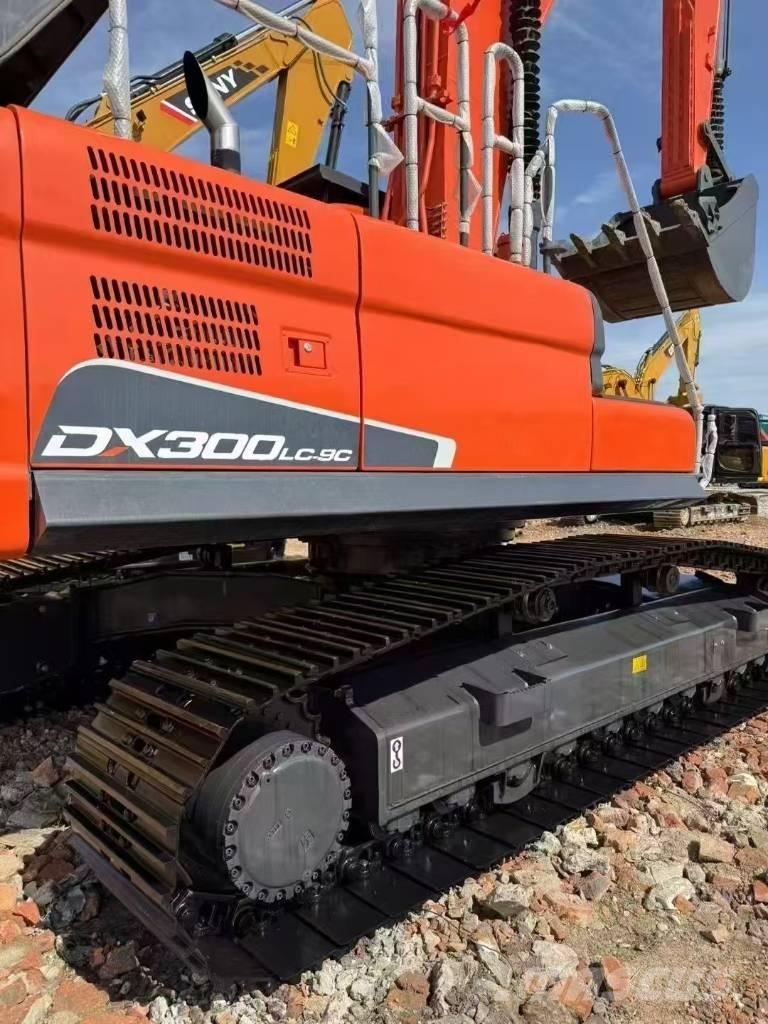 Doosan 300LC-9C Gravemaskiner på larvebånd