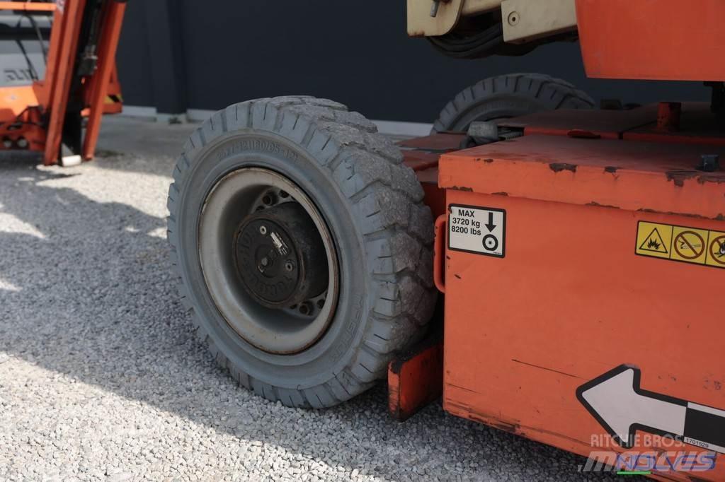 JLG E300AJP Bomlifte med knækarm