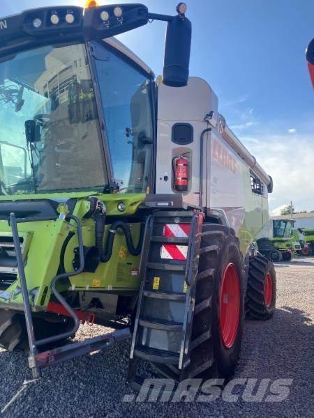CLAAS TRION 750 Mejetærskere
