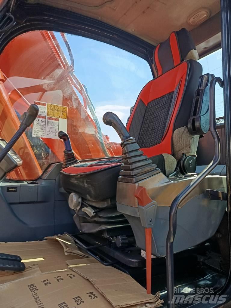 Doosan DX150 LC Gravemaskiner på larvebånd
