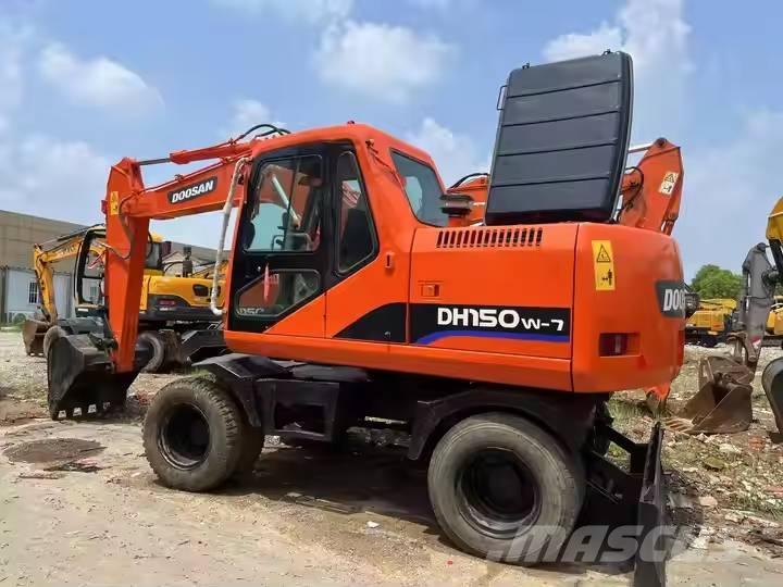 Doosan DH150W-7 Gravemaskiner på hjul