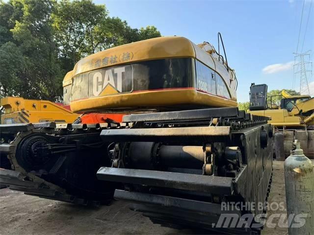 CAT 320 C Amfibiegravemaskine