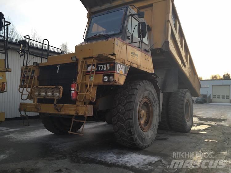 CAT 775 D Knækstyrede dumpere