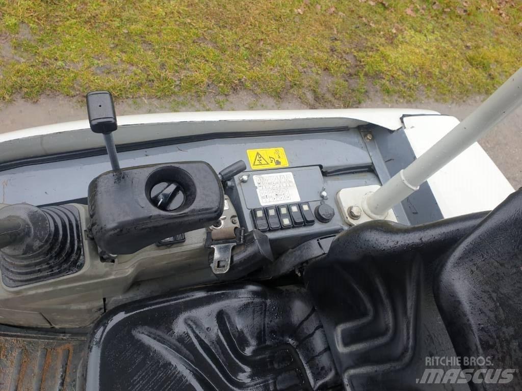 Takeuchi TB 225 Minigravemaskiner