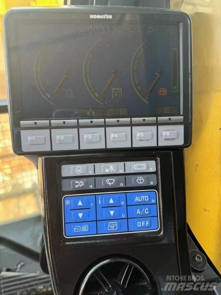 Komatsu 450LC-8 Gravemaskiner på larvebånd