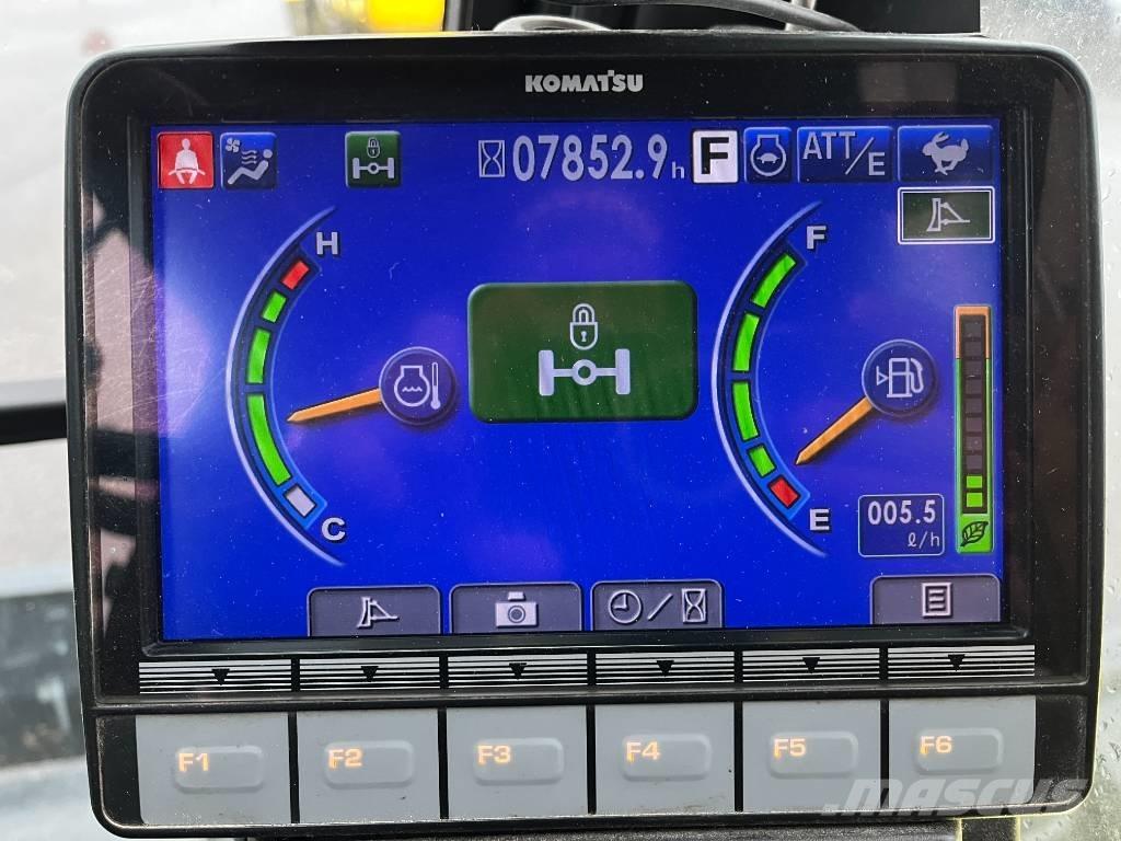 Komatsu PW148-10 Gravemaskiner på hjul