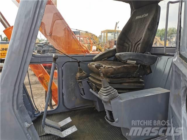 Hitachi EX 60 Gravemaskiner på larvebånd