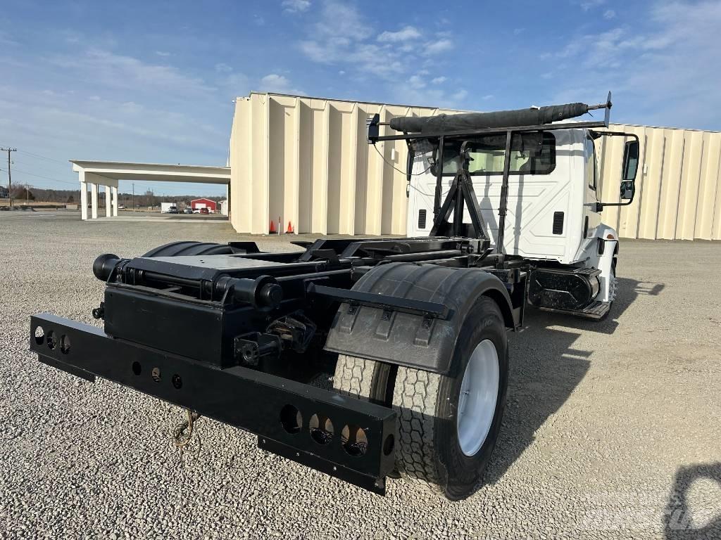 International 4400 Renovationslastbiler