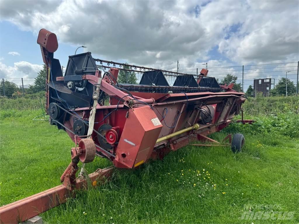 Case IH 1680 Axial Mejetærskere