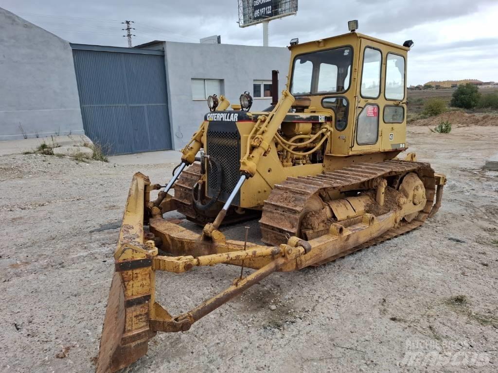 CAT D 4 D Bulldozer på larvebånd
