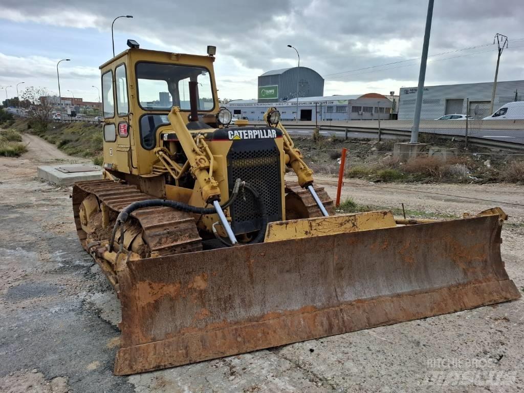 CAT D 4 D Bulldozer på larvebånd