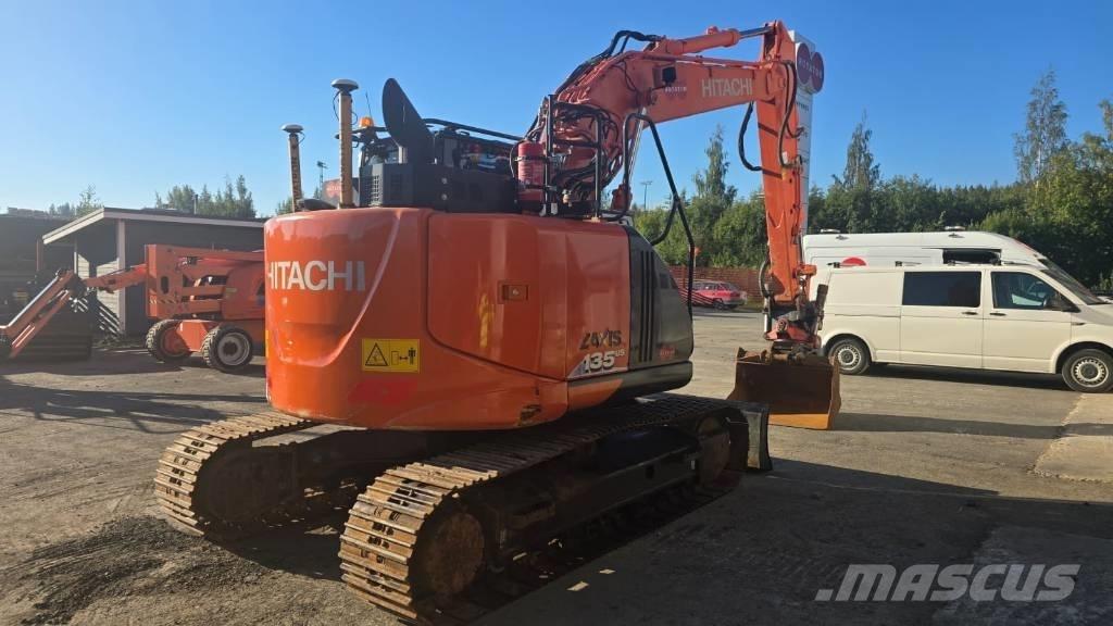 Hitachi ZX 135 US-6 Gravemaskiner på larvebånd